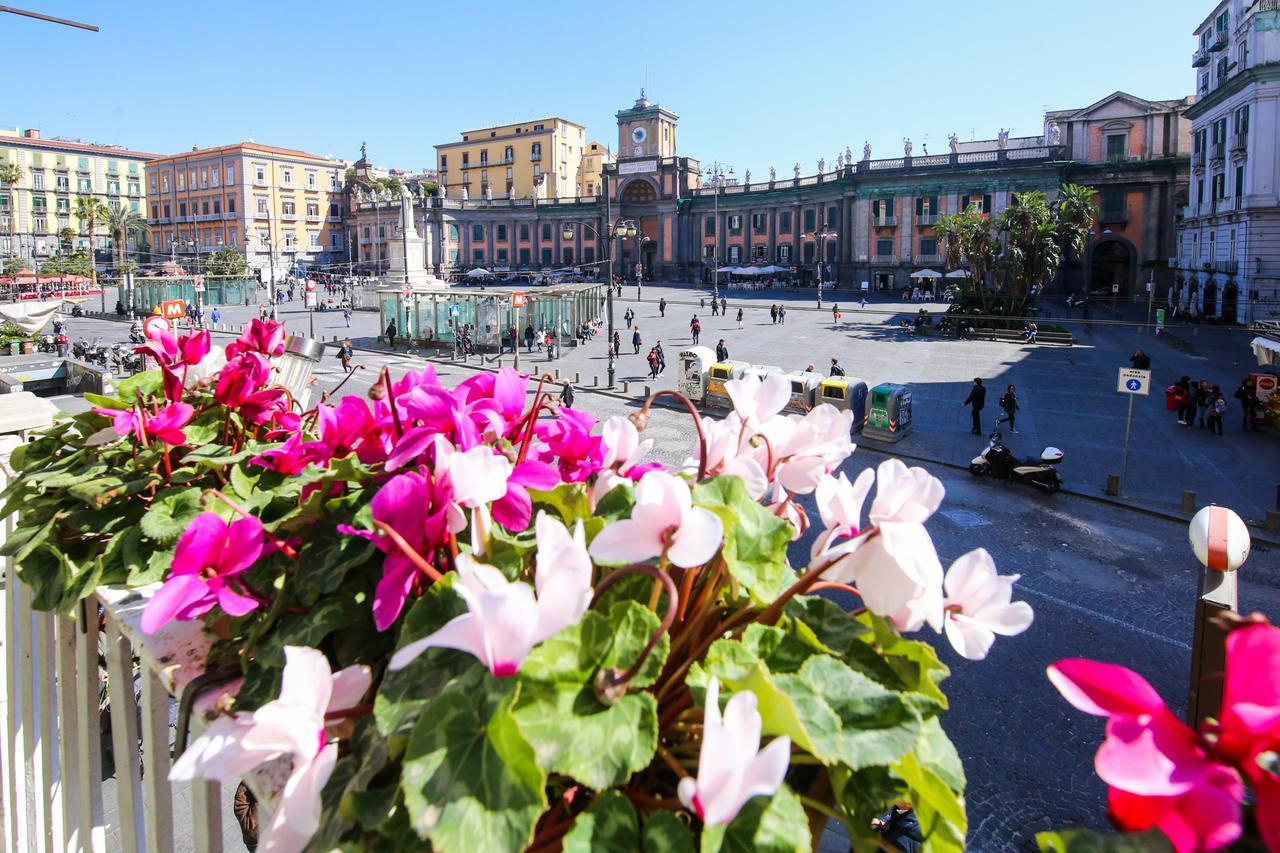 Bed & Breakfast Piazza Dante Naples Luaran gambar